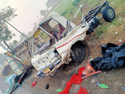 Speedy Tempo collided with a tractor near Sillod, killing 6 on the spot and injuring 14 | वऱ्हाडावर काळाचा घाला ! भरधाव टेम्पो उभ्या ट्रॅक्टरवर आदळून ६ वऱ्हाडी जागीच ठार,१४ जखमी