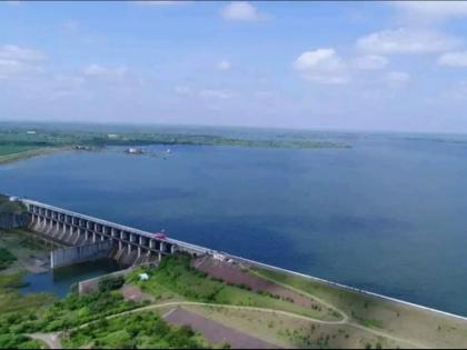 Eventually the Manjara Dam project was filled to capacity; Osmanabad districts along with Beed, Latur became rest assured | अखेर मांजरा प्रकल्प पूर्ण क्षमतेने भरला; बीड, लातूरसह उस्मानाबाद जिल्हे झाले निश्चिंत