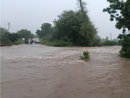 Relief to farmers as rains return; Hand crops are gone but there is hope of drinking water supply | पाऊस परतल्याने शेतकऱ्यांना दिलासा; हातची पिके गेली पण पिण्याच्या पाणीसाठ्याची आशा