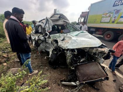 उमरगाजवळ दाट धुक्यात कारचा भीषण अपघात; बिदरच्या एकाच कुटुंबातील ४ ठार, २ जखमी