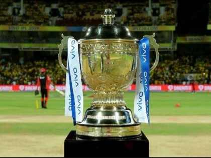 IPL 2020 final match will be played in Mumbai instead of Ahmadabad; Special information given by BCCI President Saurav Ganguly | आयपीएलचा अंतिम सामना अहमदाबादला नाही, तर 'या' शहरात रंगणार; गांगुलींनी दिली खास माहिती