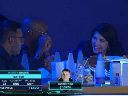 IPL Auction 2023 Live : India batter Mayank Agarwal goes to SunRisers Hyderabad, CSK are back in the race. SRH back in the lead at 8.25 crore | IPL Auction 2023 Live : काव्या मारनची CSK लाही धोबीपछाड; भारतीय फलंदाजासाठी मोजले ८.२५ कोटी, चेन्नईचा तोटा 