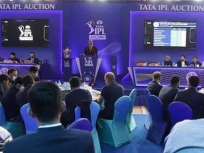 IPL Mega Auction 2022 Australian Pacer Kane Richardson Explains reason behind Adam Zampa remaining Unsold | IPL Mega Auction 2022: म्हणून आमच्यावर कोणत्याच संघाने बोली लावली नाही; ऑस्ट्रेलियन खेळाडूचं मत