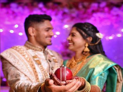  IPL Chennai Super Kings player Tusshar Deshpande is married to his girlfriend Nabha Gaddamwar  | बालपणीची क्रश ते धर्मपत्नी! धोनीच्या CSKचा शिलेदार मराठमोळा खेळाडू अडकला विवाहबंधनात 