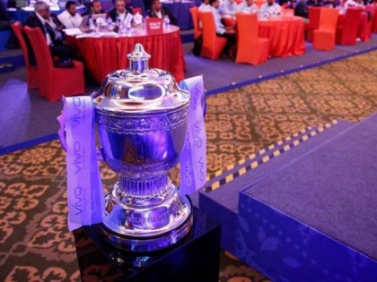 BCCI keen to host IPL during between September and November svg | IPL 2020 साठी बीसीसीआयनं कसली कंबर; 'या' महिन्यात खेळवणार लीग