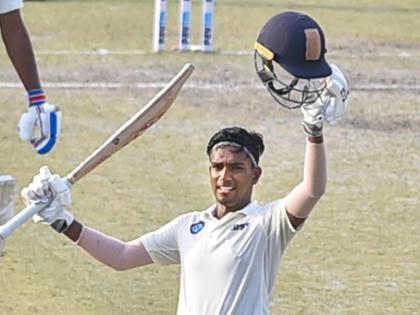 IPL Auction 2024 : Who is Kumar Kushagra, the wicket-keeper batter bought by Delhi Capitals for Rs 7.20 crore   | रिषभ असतानाही DCने यष्टिरक्षकासाठी मोजले ७.२० कोटी! १७व्या वर्षी ठोकलेले द्विशतक 