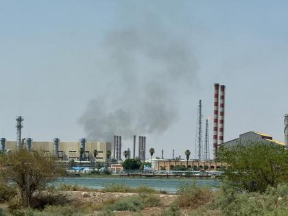iran israel war: Israeli planes in Iranian skies, attack gas refinery; Defense system destroyed | इराणच्या आकाशात इस्रायलची विमाने, गॅस रिफायनरीवर हल्ला; डिफेंस सिस्टीम उध्वस्त iran israel war: Israeli planes in Iranian skies, attack gas refinery; Defense system destroyed | इराणच्या आकाशात इस्रायलची विमाने, गॅस रिफायनरीवर हल्ला; डिफेंस सिस्टीम उध्वस्त