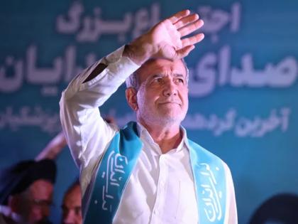 Change of power in Iran election 2024! Supreme Leader Khamenei's candidate fell; Massoud Pezeshkian is the new president | इराणमध्ये सत्तांतर! सुप्रिम लीडर खामेनेईंचा उमेदवार पडला; मसूद पेझेश्कियान नवे राष्ट्रपती