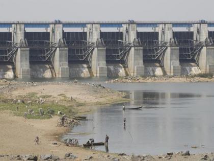 Nagpur bench refused to acquit former executive director and chief engineer an irrigation scam | सिंचन घोटाळ्यामध्ये रेकॉर्डवर ठोस पुरावे; हायकोर्टाचा शिर्के, सूर्यवंशी यांना आरोपमुक्त करण्यास नकार