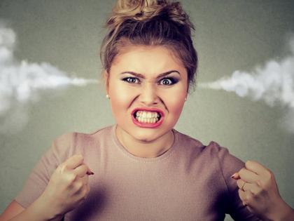 तुमची पत्नी चिडखोर आहे? अशावेळेला काय कराल? कशी हाताळाल परिस्थीती? त्यासाठी 'या' टिप्स