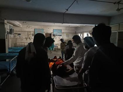 Batti Gull of 'Irvine'; treating patients with mobile torches; Doctors, patients suffer due to heat | 'इर्विन'ची बत्ती गुल; मोबाईल टॉर्चवर रुग्णांवर उपचार; उकाड्यामुळे डॉक्टर, रुग्णांचे हाल