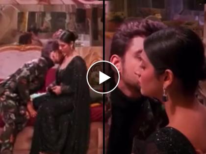 bigg boss 17 isha malviya and samarth get romantic in the house kissing video viral | Bigg Boss 17 : आधी पोटावर किस केलं, मग मानेवर...; बेडरुममध्ये कॅमेऱ्यासमोरच रोमँटिक झाले ईशा आणि समर्थ, नेटकऱ्यांनी केलं ट्रोल