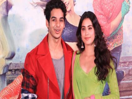 Ishaan Khattar and Jhanvi Kapoor, Karan Johar On the Set Of Dil Hai Hindustani 2 | इशान - जान्हवी झळकणार छोट्या पडद्यावर!