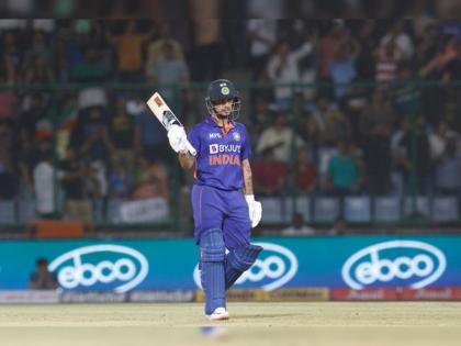 IND vs SA 1st T20I Live : Ishan Kishan’s stunning opening act of 76 (48); India post 211/4 in 20 overs. Highest T20I score at Arun Jaitley Stadium, New Delhi. | Ishan Kishan, IND vs SA 1st T20I Live : इशान किशनने धु धु धुतले..., त्यानंतर श्रेयस, रिषभ, हार्दिकनेही हात साफ केले; आफ्रिकेसमोर दोनशेपार लक्ष्य ठेवले, Video 