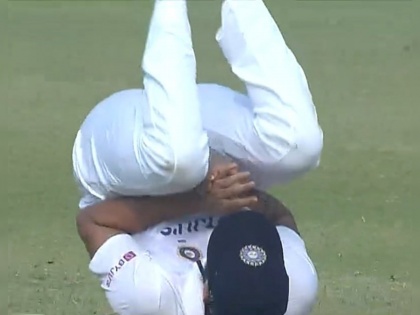 IND vs NZ, 1st Test Live Updates : Ishant Sharma is leaving the field, Wriddhiman Saha felt stiffness in his neck while keeping in the second innings | IND vs NZ, 1st Test Live Updates : पाचव्या दिवशी भारतीय संघाला बसले दोन धक्के; प्रमुख गोलंदाजाला क्षेत्ररक्षण करताना दुखापत