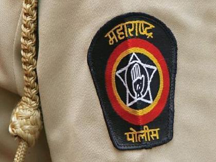 Money was extorted from a retired policeman for the Ashadh Yatra, Three officers of Ispurli police station suspended | Kolhapur: आषाढ यात्रेसाठी सेवानिवृत्त पोलिसाकडून पैसे उकळले, इस्पुर्ली ठाण्याचे तिघे अडकले Money was extorted from a retired policeman for the Ashadh Yatra, Three officers of Ispurli police station suspended | Kolhapur: आषाढ यात्रेसाठी सेवानिवृत्त पोलिसाकडून पैसे उकळले, इस्पुर्ली ठाण्याचे तिघे अडकले