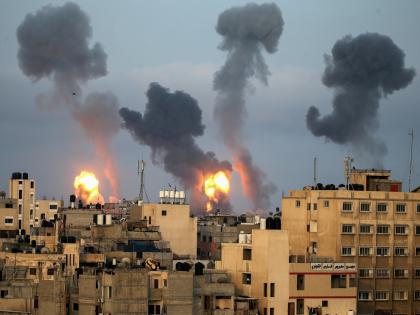 Israel-Hamas: Israeli army airstrikes on Gaza; Three soldiers including Hamas naval commander killed | इस्रायली सैन्याचे गाझावर हवाई हल्ले; हमासच्या नौदल कमांडरसह तीन सैनिक ठार Israel-Hamas: Israeli army airstrikes on Gaza; Three soldiers including Hamas naval commander killed | इस्रायली सैन्याचे गाझावर हवाई हल्ले; हमासच्या नौदल कमांडरसह तीन सैनिक ठार