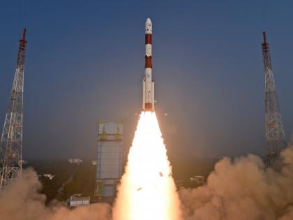 ISRO made history on the very first day of New Year; XPoSat satellite is launched successfully | नववर्षाच्या पहिल्याच दिवशी ISRO नं रचला इतिहास; अंतराळात लॉन्च केलं XPoSat 