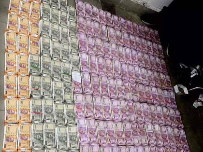 in Noida Unaccounted cash worth several hundred crores found at premises of ex IPS officer | माजी IPSच्या घरावर धाड; सोन्याच्या विटा, बिस्किटं, दागिने जप्त; रोख मोजताना मशीन हँग