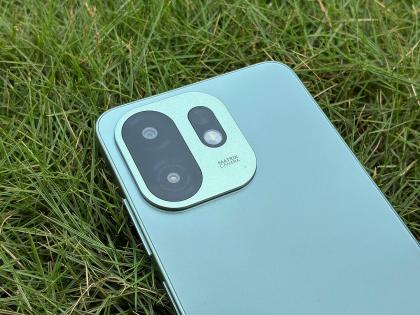 itel A100 रिव्ह्यू: बजेटमधला स्मार्टफोन, कोणासाठी? दररोजचे हजारो व्हॉट्सअप मेसेज आणि काही फोन...