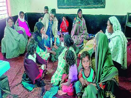 on tuesday, ZP school patients had to starve till five o'clock in the evening, over 400 patients admitted due to cholera and diarrhea in melghat | डाळ, तांदूळ दिले हो... पण शिजवणार कोण? अखेर रुग्ण उपाशीच!