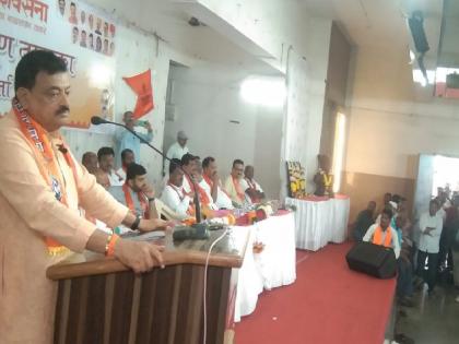 The real enemy is the one who works in the party but against it, MLA Bhaskar Jadhav's attack at the workers meeting | पक्षात राहून विरोधात काम करणाराच खरा शत्रू, कार्यकर्ता मेळाव्यात आमदार भास्कर जाधव यांचा हल्लाबोल 