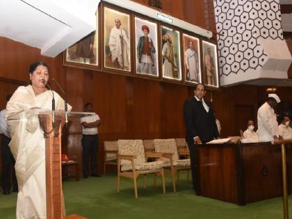 MLA Jayashree Jadhav took oath of Assembly membership | आमदार जयश्री जाधव यांनी घेतली विधानसभा सदस्यत्वाची शपथ