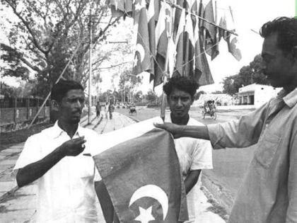 Why does Pakistan still deny defeat in 1971? a nation is in denial. | १९७१ चा पराभव नाकारणाऱ्या  पाकिस्तानी सत्तेवर समाजमाध्यमी का  चिडलेत ?