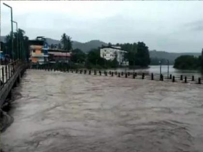 Rainfall in Ratnagiri district, Jagbudi river at warning level | रत्नागिरी जिल्ह्यात पावसाची उसंत, जगबुडी नदी इशारा पातळीवर