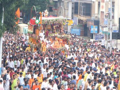 Hare Ram Hare Krishna Jagannath Rath Yatra A community of thousands thronged the area in pune | हरे राम, हरे कृष्णाच्या जयघोषात जगन्नाथ रथयात्रा ! हजारोंच्या समुदायाने परिसर दुमदुमला