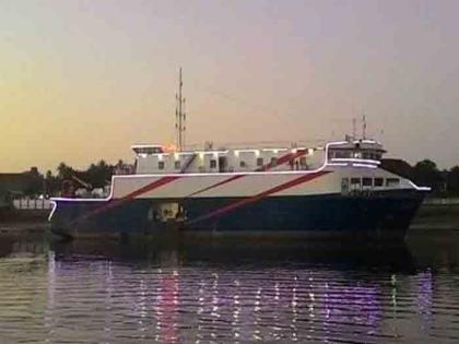 'Jai Sophia' canceled the license of a floating hotel; In the Bandra police station, the case was registered | 'जय सोफिया' या तरंगत्या हॉटेलचा परवाना रद्द ; वांद्रे पोलीस ठाण्यात गुन्हा दाखल 