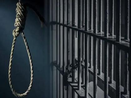 Prisoner committed suicide by hanging himself in jail | कैद्याची कारागृहात गळफास घेऊन आत्महत्या