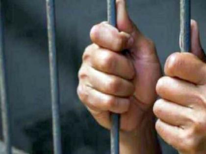 Accused youth sentenced to three years imprisonment for making obscene comments on a minor girl | अल्पवयीन मुलीवर अश्लील शेरेबाजी करणे पडले महागात; आराेपीस तीन वर्षे सश्रम कारावास