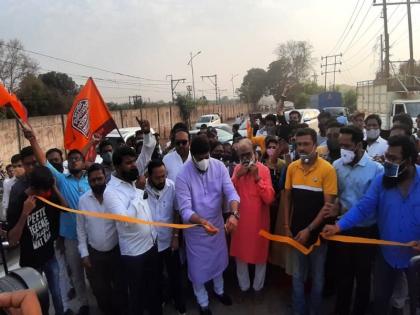 Shiv Sena has criticized MNS over the inauguration of Vadavalli bridge. | 'मनसे म्हणजे आयत्या बिळावर नागोबा'; वडवली पुलाच्या उदघाटनावरून शिवसेनेचा निशाणा