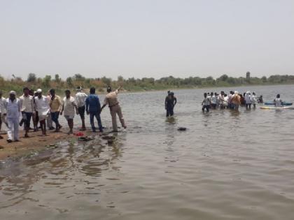 Three girls die drowning in a lake | जालना जिल्ह्यात तलावात बुडून तीन मुलींचा मृत्यू