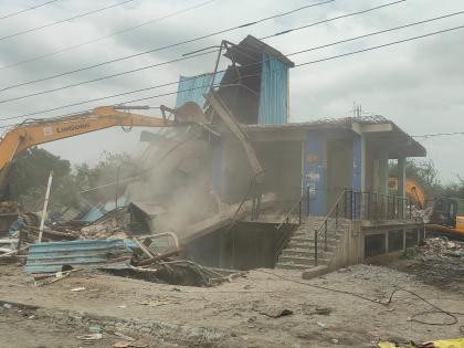 Municipal Corporation demolishes 4,000 properties in Chhatrapati Sambhaji Nagar; Now marches towards government offices, religious places | महापालिकेने ४ हजार मालमत्ता पाडल्या; आता मोर्चा सरकारी कार्यालय, धार्मिक स्थळांकडे Municipal Corporation demolishes 4,000 properties in Chhatrapati Sambhaji Nagar; Now marches towards government offices, religious places | महापालिकेने ४ हजार मालमत्ता पाडल्या; आता मोर्चा सरकारी कार्यालय, धार्मिक स्थळांकडे