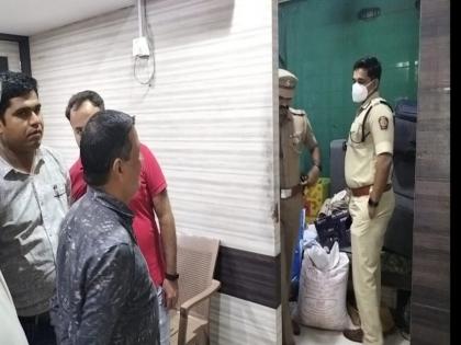 1 crore 70 lakhs was looted by breaking into the shop, incident in jalana | दुकान फोडून 1 कोटी 70 लाखांची रक्कम लंपास, चोरट्यांनी CCTVचा डीव्हीआरही नेला