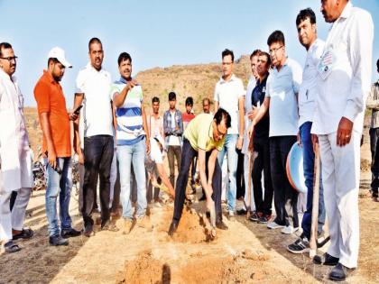 Peoples initiative made this village tanker free village | लोकसहभागातून टँकरमुक्ती