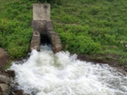 Discharge of water from Jamphal Dam started | जामफळ धरणातून पाण्याचा विसर्ग सुरू