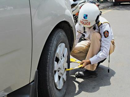 'Remove the car's jammer, or else you get the job!' | ‘गाडीचा जॅमर काढ, नाहीतर नोकरीच घालवितो तुझी!’