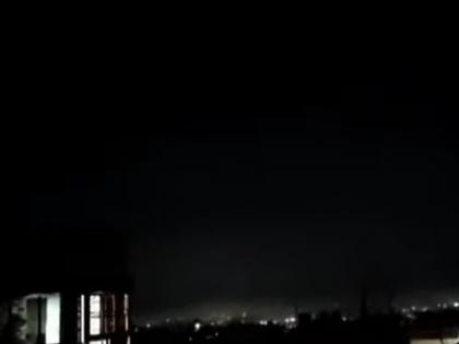 Rocket attack on Jammu airport, sirens sounded, blackout in entire area, heavy firing in Samba area | पाकिस्तान सुधरेना, जम्मू विमानतळावर हल्ल्याचा प्रयत्न, नियंत्रण रेषेपलीकडून भीषण गोळीबार Rocket attack on Jammu airport, sirens sounded, blackout in entire area, heavy firing in Samba area | पाकिस्तान सुधरेना, जम्मू विमानतळावर हल्ल्याचा प्रयत्न, नियंत्रण रेषेपलीकडून भीषण गोळीबार