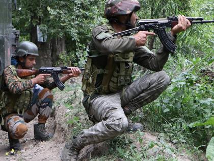 Encounter breaks out in Jammu and Kashmir; Army surrounds Lashkar-e-Taiba terrorists, one killed | जम्मू काश्मीरमध्ये चकमक सुरु; सैन्याने लष्कर ए तोयबाच्या दहशतवाद्यांना घेरले, एक ठार Encounter breaks out in Jammu and Kashmir; Army surrounds Lashkar-e-Taiba terrorists, one killed | जम्मू काश्मीरमध्ये चकमक सुरु; सैन्याने लष्कर ए तोयबाच्या दहशतवाद्यांना घेरले, एक ठार