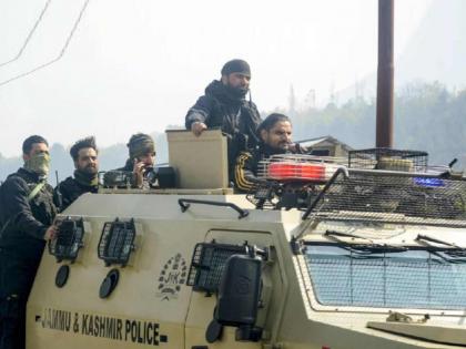 For the first time, terrorists attacked a project in Sonmarg in Jammu and Kashmir | जम्मू-काश्मीरमधील सोनमर्ग येथील प्रकल्पाला लक्ष्य करत प्रथमच दहशतवाद्यांनी केला हल्ला