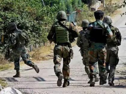 jammu and kashmir terrorists trying to infiltrate into rajouri killed | जम्मू-काश्मीरच्या राजौरीत घुसखोरी करणाऱ्या २ दहशतवाद्यांचा खात्मा; मोठ्या प्रमाणात शस्त्रसाठा जप्त