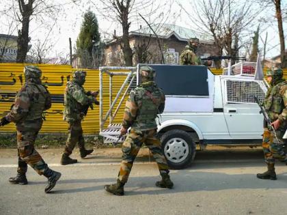 Jammu-Kashmir: Terrorist brutally kills teacher in Kulgam, fired bullets in school | Jammu-Kashmir: कुलगाममध्ये दहशतवाद्यांकडून शिक्षिकेची निर्घृण हत्या, शाळेत घुसून झाडल्या गोळ्या