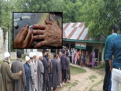 Jammu-Kashmir Lok Sabha Election 2024 : For the first time in 25 year Srinagar has the highest voting | 25 वर्षांचा रेकॉर्ड मोडला; कलम 370 हटवल्यानंतर पहिल्यांदाच श्रीनगरमध्ये सर्वाधिक मतदान...