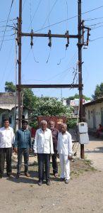  Due to the removal of the transformer in Jamthi, the villagers were angry | जामठी येथे सुरू ट्रान्सफार्मर काढून नेल्याने ग्रामस्थ संतप्त