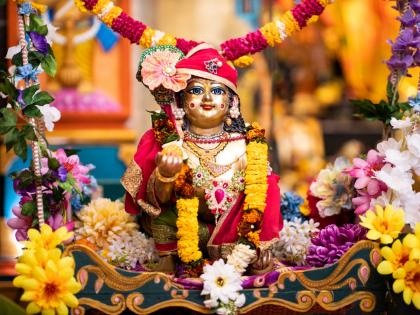 Janmashtami 2025: How to perform proper Krishna Puja to fulfill your wishes? Learn | Janmashtami 2025: इच्छित मनोकामनापूर्तीसाठी कशी करावी विधिवत कृष्णपूजा? जाणून घ्या