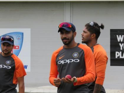 India vs Australia : Here's what Virat Kohli and Co did on rain-hit Day 1 of practice Test | IND vs AUS Test : पावसाच्या हजेरीतही विराट कोहलीने भरवली शाळा, सहकाऱ्यांना सुट्टी नाहीच...