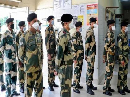 coronavirus in india in june 27 armed forces personnel succumbed from corona 872 railway employees infected | CoronaVirus: धक्कादायक! कोरोनाच्या संसर्गानं आतापर्यंत २७ जवानांचा मृत्यू, ८७२ रेल्वे कर्मचारी संक्रमित